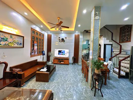 HÀO NAM LÔ GÓC 3 MẶT THOÁNG - GẦN Ô TÔ - DT 50m2 4 tầng mặt tiền 4.5m Giá 13.2 tỷ