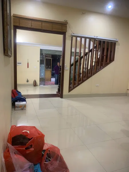 Cho thuê nhà Mặt Phố Hoàng Mai vừa KD kết hợp ở lại 5 tầng x 80m2, vào ngay