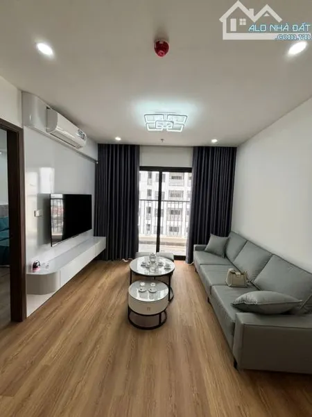Cho thuê căn 2PN 2 wc full đồ mới tinh chung cư 384 Lê Thánh Tông giá chỉ 8tr/tháng