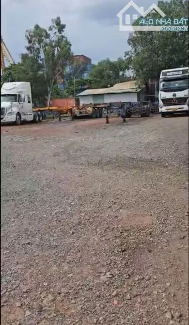 *Cho thuê đất*1.600m2 gần đường Hoàng Hữu Nam, Long Bình, Quận 9