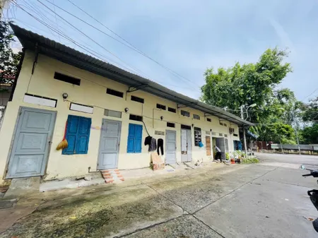 💥 Lô Đất Ngay Mặt Đường Nguyễn Thị Định & Đường Phan Như Cẩn - đối diện sân bay cũ. Khu quân đội an ninh thuộc dạng vip ở
Nha Trang. 

   • Cách chợ Osin 50 mét
   • Dt. 80m2 ngang 4. Qh còn 74m2. 

  • Phù hợp xây căn hộ kết hợp quán cf. (1 tầng hầ