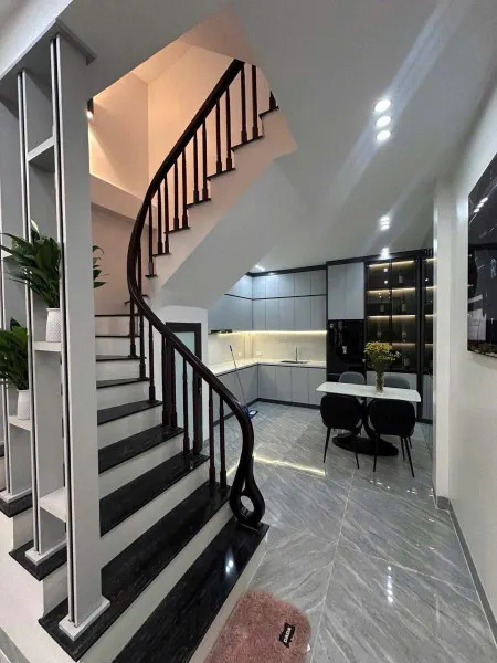 NHÀ Ở ĐÓN TẾT,TRỤC ĐẠI  LỘ TÂY THĂNG LONG,OTO VÀO NHÀ,DT=36M2x5T,MT=4.6m,6.3ty
