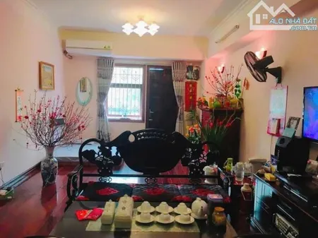Cho thuê CĂN HỘ tại CC LÀNG QUỐC TẾ THĂNG LONG, Trần Đăng Ninh. 14 triệu/ tháng.