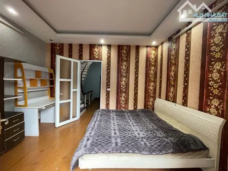 Cho thuê nhà NGUYỄN HOÀNG TÔN, Võ Chí Công. 15 triệu/ tháng. Phù hợp ở Gia Đình, Vân Phòng