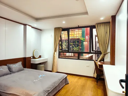 NHÀ MẶT NGÕ THÔNG SẦM UẤT - 2 MẶT THOÁNG – TRUNG TÂM BÁCH KHOA 41m,  6 T, mt 4m, 14  tỷ