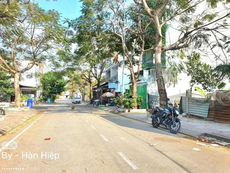 BDS HVL NC: bán đất đường 249 Hoàng Hữu Nam, Q9.