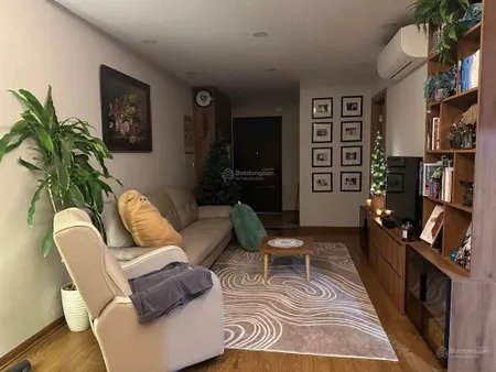 Em bán căn 2pn, ban công đông nam, giá tốt nhất the park home