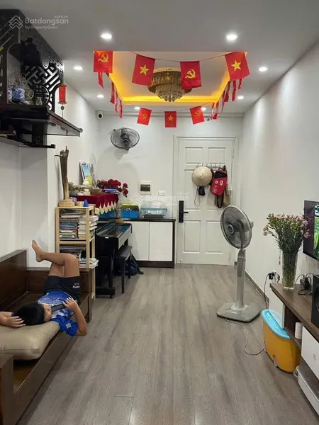 Bánh nhanh căn góc, nọi thất full, thiết kế 60m 2pn2vs căn góc ct10 cc đại thanh. sổ đỏ chính chủ