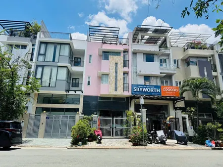 BDS HVL ⚡️ Biệt thự Vạn Phát Hưng Quận 7 giá tốt chỉ 18.6 tỷ.