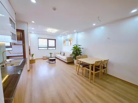 Bán ch chung cư rose town 79 ngọc hồi. dt 76m2 2pn 2wc. giá 6 tỷ. 0983 282 *** sổ đỏ chính chủ