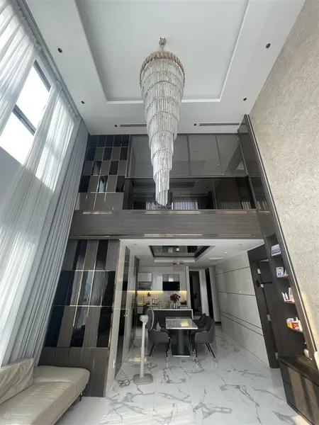 Bán căn hộ duplex starlake, tầng cao view đẹp, hướng nam mát mẻ, thiết kế đẹp, nội thất cao cấp
