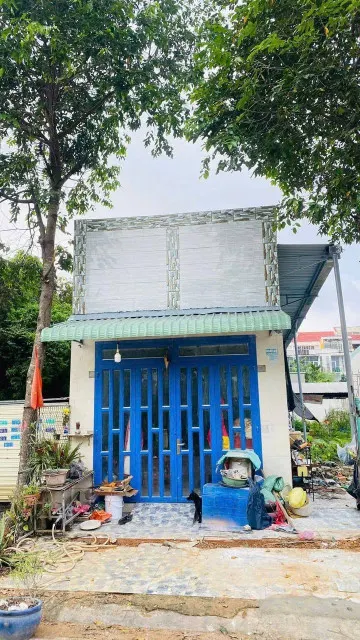 Dãy trọ Mỹ Phước 3 , ngay vị trí đẹp, thu nhập đều đặn, sổ hồng riêng, pháp lý rõ ràng. Giá chỉ 1 tỷ 370. Chủ cần tiền nên bán. ☎️ 0879.819.662 Văn Lực