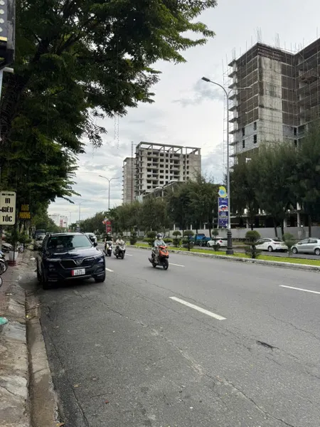 + Hải Châu, khu tiên sơn, đất 2 mặt tiền Trần Đăng Ninh, sau  Sophau tiên sơn, gần Lote và công viên Châu Á.