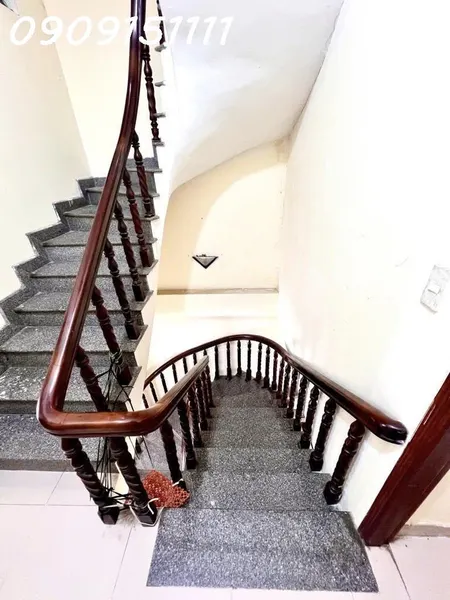 Cơ hội hiếm – Nhà 3 tầng Quận 7, Huỳnh Tấn Phát