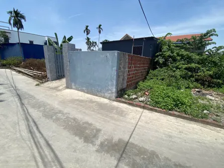 Bán 72 m Thiên Hương có sẵn nhà cấp 4 đang cho thuê tháng 2 tr . Đường thông . L/h:076.231.9990 e Thuý