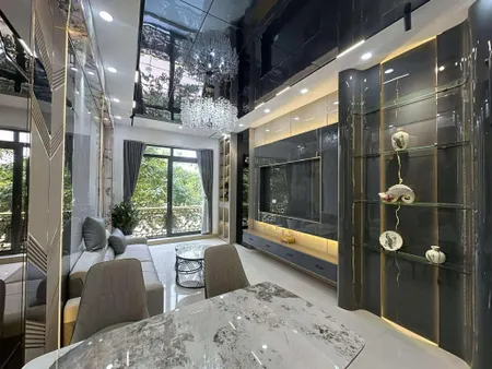 Biệt thự Nguyễn Phúc Lai 45 m, 6  tầng, 8 ngủ, ô tô vào nhà,Sổ đỏ sẵn sàng.