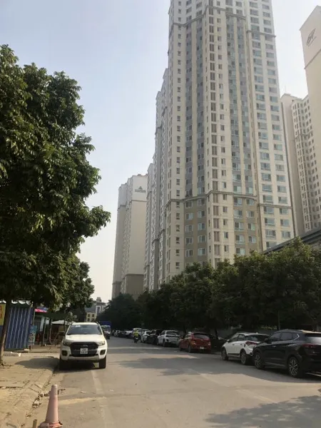 Hàng đẹp thang máy kinh doanh tại Văn Phú 12 tỷ