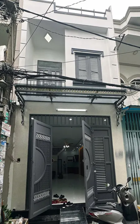 Bán GẤP nhà hẻm xe tải, 2 tầng, chỉ nhỉnh 5 tỷ
