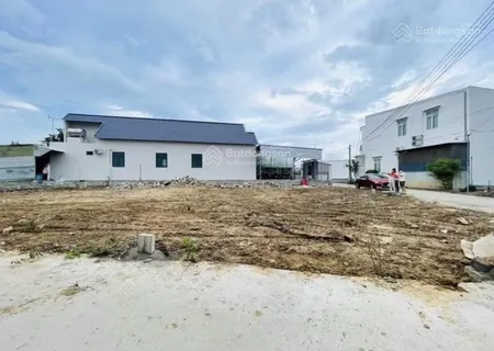 Bán lô góc đep mặt tiền đường lỗ đế. giáp kđt phú ân nam diên khánh 84m2 giá 700tr