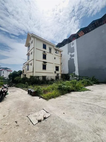 Bán lô góc 91m2 mt 10m trung tâm gần chợ ngọc thuỵ 142 triệu/m2
