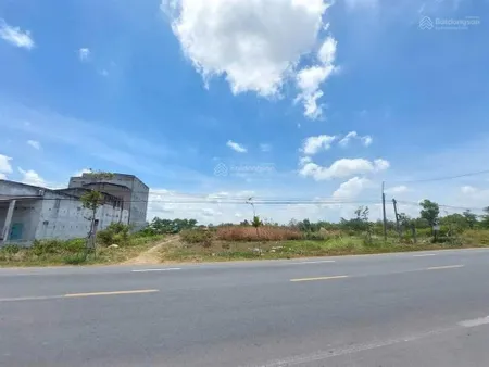 Chủ cho con đi du học cần bán gấp lô mt hồ biểu chánh gò công tiền giang 2087m2 chỉ 2,350ty sổ sẵn