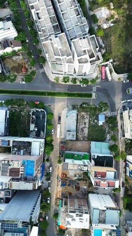 Chào bán lô góc 2 mặt tiền đường lê văn quý