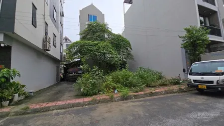 Bán đất dịch vụ hoài đức vân canh phân lô ô tô tránh vỉa hè đá bóng diện tích ị68 m mặt tiền 6 m