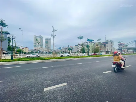 Ô tô tránh, dt rộng, mt khủng, phố ngọc lâm, bồ đề, lb, dt 120 m, mt 9 m, giá 31 tỷ 8, tt phố, kdsu