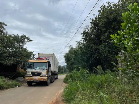 Bán 1.092m2 (72m2 ont) giá 2 tỷ. mặt tiền đường liên tỉnh 2 container tránh nhau. cách ql20 500m.
