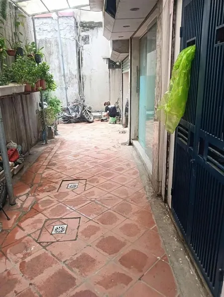 Miếng đất đầu tư xuân đỉnh còn sót lại. nhà 2 thoáng trước nhà 3 ngác. cách 3 nhà ra ô tô.