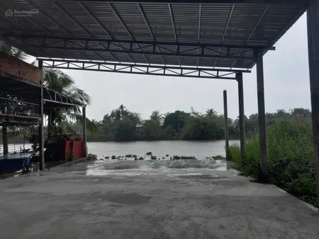 Cần bán nhà xưởng 1600m2, cách phà trà cú 500 m