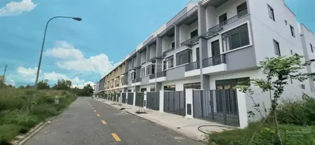 Thanh toán 360 triệu, dọn vào ở ngay trong khu đô thị phước đông new city