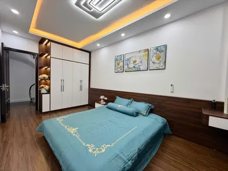NHÀ ĐẸP KHƯƠNG ĐÌNH - NGÕ BA GÁC GẦN Ô TÔ Dt 30m2 5 tầng mặt tiền 3.1m Giá 7.98 tỷ