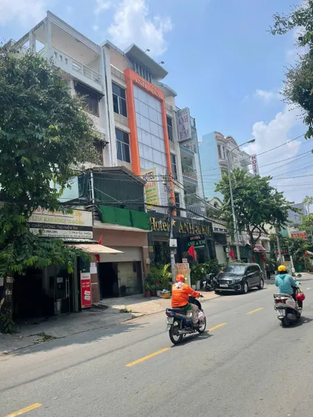 KHÁCH SẠN 26P DOANH THU CỰC TỐT MẶT TIỀN HÀ HUY GIÁP, Q12 GIÁ ĐẦU TƯ