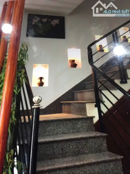 CHO THUÊ NHÀ 2 TẦNG NGUYÊN CĂN ĐƯỜNG HẺM OTO LÊ HỒNG PHONG GIÁ CHỈ 12 TRIỆU/TH