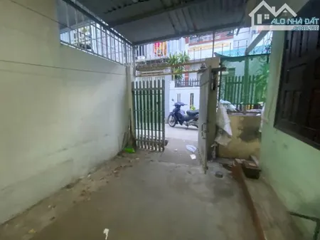 Cho thuê nhà cấp 4 dt 60m có 2pn hẻm Nguyễn Thị Định gias 6 triệu/ tháng