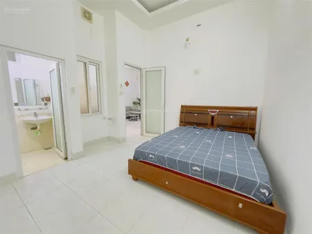 Bán nhà vị trí đẹp gần biển, 80,6m2, ngang 7,5m, nhà 2 tầng, giá 4,3 tỷ, đường 5m