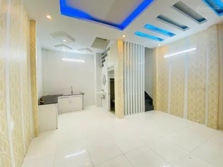 Nhà 3,5 tầng hùng vương cách biển trần phú 300m [ hẻm xe máy ] giá 3,5 tỷ.