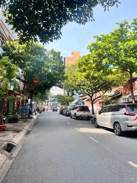 Bán nhà 2 mặt tiền (trước và sau) đường nguyễn ngọc lộc, phường 14, q.10 (dt4,2x25m) giá 26tỷ