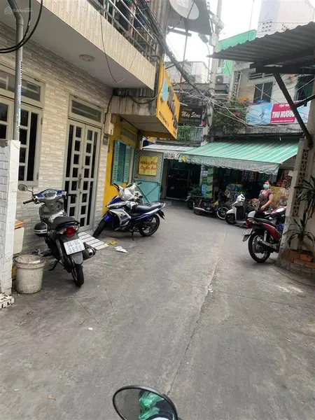 Không trả nổi lãi cần bán nhà khu hồ thị kỷ, quận 10, giá khá tốt