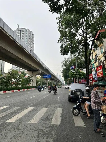 Bán nhà trung tâm mỗ lao kinh doanh sầm uất vị trí đẹp giá hợp lý. 82m2