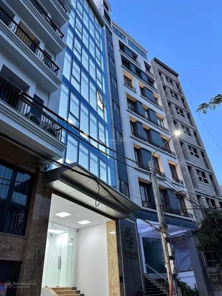 Bán toà văn phòng mặt phố, văn quán hà đông 123m2 x 10t, mt 6m, có hầm, đầy đủ pccc, mới tinh