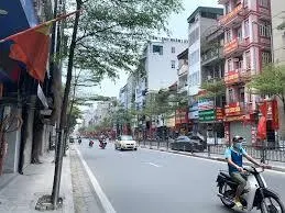Bán nhà mặt phố nguyễn viết xuân 60m2 x 3 tầng mặt tiền 5.2m hơn 19 tỷ kinh doanh ô tô tránh vỉa hè
