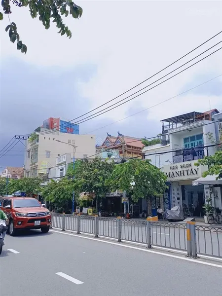 Nhà mặt tiền kênh tân hoá tân phú giá chỉ 5.780 tỷ
