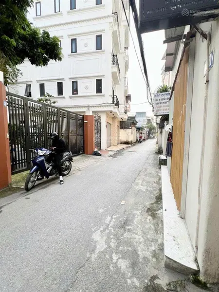 Bán nhà 5 tầng đàm quang trung, long biên dt 32m giá 7,9 tỷ có thương lượng