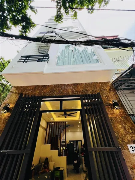 Bán nhà quan nhân lô góc 45m2 5 tầng 4m mặt tiền tặng full nội thất gần phố gần ô tô