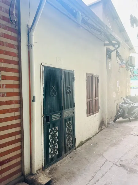 Cho thuê nhà ngõ 118 Tân Mai, 50m2 x 1.5 tầng, 2 ngủ, 6 Triệu KD online kết hợp ở lại, kho