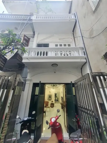 Bán nhà Xã Đàn - Đống Đa, 125m x 3 Tầng, Ngõ thông các hướng, Có vườn rau, Chỉ 170tr/m