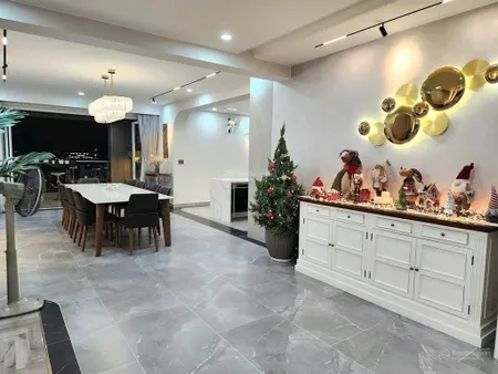 Cần tiền bán gấp căn hộ sân vườn panorama, 167m, 3pn, 2wc, giá 18 tỷ. 0919 243 ***