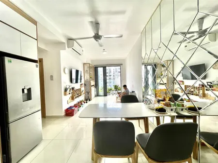 Chính chủ bán gấp 2pn emerald celadon city 72m2 4.57 tỷ